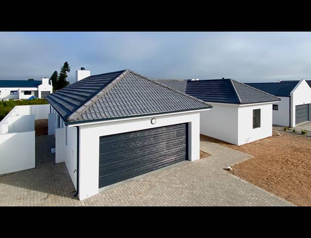 3 BEDROOM HOUSE FOR SALE IN ATLANTIC SANDS PRIVATE ESTATE